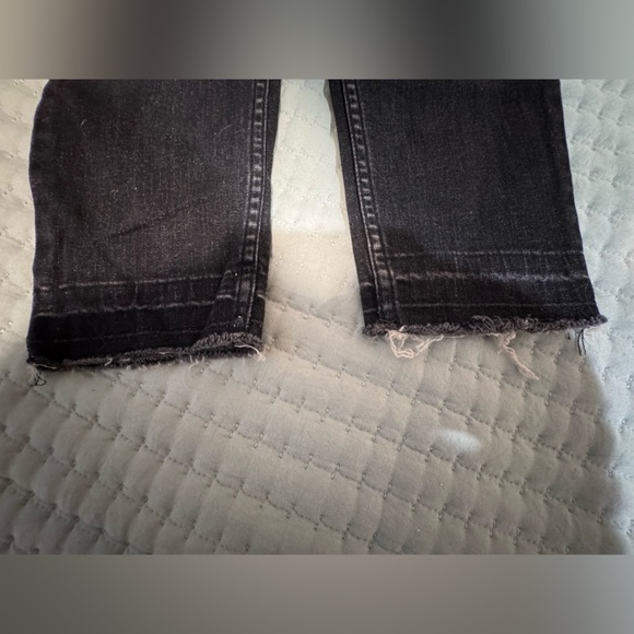 Mango brand distressed light black skinny cropped raw hem jeans. Size 8. NWT - Picture 7 of 16
